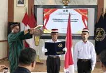 Dua Napiter Lapas Indramayu Ikrar Setia NKRI dan Cium Merah Putih