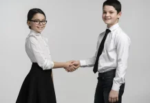 Dampak Screentime Tinggi, Gen Z Canggung Berinteraksi di Dunia Nyata