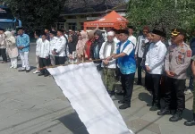 Tangis Haru Iringi Pelepasan 439 Jemaah Haji Kloter 6 oleh Bupati Majalengka