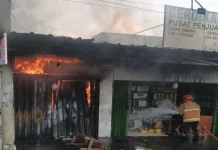 Kebakaran Rumah dan Bengkel di Cirebon, Kerugian Rp70 Juta