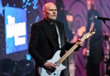 Konser Orkestra Vokalis The Smashing Pumpkins