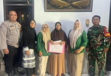 Polsek Kedawung Kawal Penyaluran BLT Dana Desa di Sutawinangun