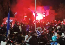 Ratusan Bobotoh di Indramayu Rayakan Kemenangan Persib Bandung Juara Liga