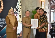 Bappenda Kuningan Beri Penghargaan Kepada Wajib Pajak