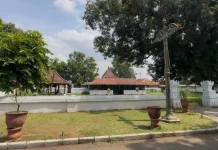 Padukan Agama dan Tradisi, Ini Fungsi Langgar Agung Kasepuhan