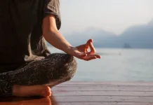 Perbedaan Meditasi dan Yoga yang Perlu Diketahui