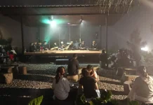 Blue Moon dan Tarawangsa Ciptakan Malam Syahdu di Embun Sangga Langit