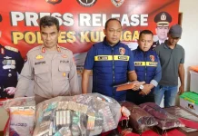 Bobol Atap Toko, Dua Pencuri Rokok Dibekuk Polisi
