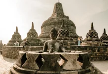 Waisak Jadi Momentum Umat Buddha Perkuat Kontribusi bagi Bangsa