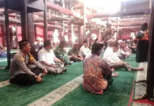 Hari Jadi ke-599, Forkopimda Cirebon Salat Ashar di Sang Ciptarasa