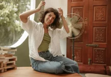 Tips Hemat Listrik saat Musim Panas
