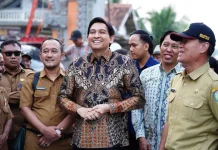Lucky Hakim tinjau Sejumlah Pembangunan Jalan di Indramayu