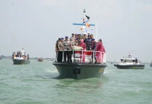 Hari Bhayangkara ke-80, Polda Jabar Gelar Tabur Bunga di Laut Cirebon