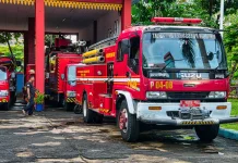Disdamkarmat Kabupaten Cirebon Latih Relawan Pemadam Kebakaran