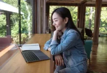 Workcation dan Tren Kerja Fleksibel