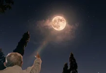 Warga Kuningan Nikmati Pesona Strawberry Moon di Situ Sanggabuana, KDM Terpukau