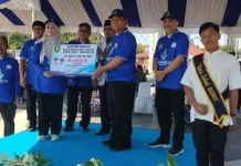 Lucky Hakim Cairkan Dana Hibah Rp 13 Miliar Guru MDT Indramayu