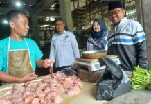 Penyuluh Agama Islam KUA Babakan Melaksanakan Sosialisasi Penyembelihan Ayam