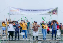 Jaga Benteng Pesisir, Linknet Hijaukan Pantai Melalui Program 'New Home-Pass'