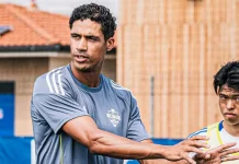 Varane Terapkan Aturan Pembatasan Sundulan untuk Akademi Como 1907