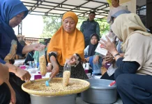 BAZMA Pertamina Balongan Latih Eks TKW Rawadalem Buat Tempe