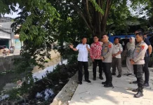 Wali Kota Cirebon Tinjau Penataan Sungai Sukalila, Progres Capai 51 Persen