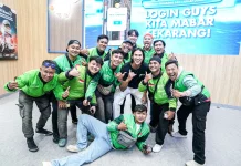 Sean Gelael Bagikan Pengalaman Balap di Booth MyPertamina GIIAS 2026