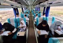Ngaji Bersama Anak Yatim Warnai Perjalanan KA Kaligung & Tegal Bahari