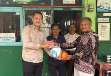 Gerindra Kuningan Salurkan Alat Olahraga untuk Warga Garawangi
