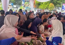 Warga Antusias Belanja Kebutuhan Pokok di Gerakan Pangan Murah