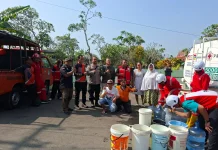 Pemprov Jabar dan Sejumlah Pihak Distribusikan 8,7 Juta Liter Air kepada Masyaraka
