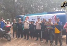 Kepedulian Polri Mengalir, Polsek Majalengka Salurkan Air Bersih untuk Warga