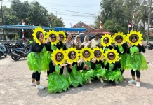 HUT Ke-81 RI, Warga Ciawigajah Cirebon Perkuat Gotong Royong