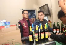 Polres Kuningan Sita 62 Botol Miras dari Warung & Ruko
