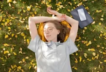 Screen Time Makin Panjang, Ini Cara Sederhana Tetap Aktif
