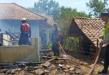 Kebakaran Hebat di Majalengka, Satu Rumah Hangus Dilahap Sijago Merah