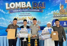 Dua Pelajar Alkhoeriyah Raih Prestasi Lomba Da’i Polres Kuningan