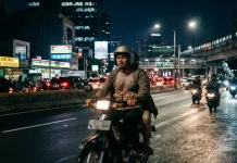 Efek Berkendara Roda Dua bagi Kesehatan tanpa Penutup Dada