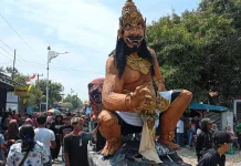Karnaval Budaya Gegesik Meriah, Ribuan Warga Saksikan Puluhan Ogoh-Ogoh