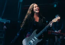 Alanis Morissette Gugat Mantan Manajer Tur Atas Dugaan Pemerasan & Penipuan