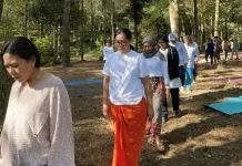 25 Orang Berjalan dalam Diam di Hutan Ciremai Majalengka