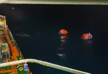 Kapal Pertamina Patra Niaga Bantu Selamatkan 16 Korban KMP Virgo Transport 08