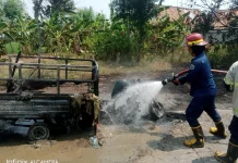 Minicar di Arahan Indramayu Ludes Terbakar