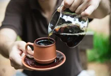 Detoks Kafein: Perlukah Berhenti Minum Kopi?