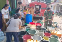 Kodim 0614 Kota Cirebon Kembali Salurkan Air Bersih ke Argasunya