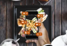 Kebiasaan Mencoba Menu Makanan Baru Berdasarkan Ulasan di Media Sosial