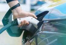 Masa Depan Otomotif Indonesia: antara Mobil Listrik dan Realitas Infrastruktur