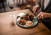 Solo Dining" Menikmati Makanan Sendiri tanpa Merasa Canggung