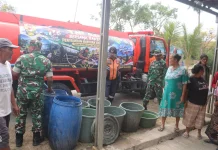 Kodim 0616 Indramayu Salurkan Bantuan Air Bersih untuk Warga Pasekan