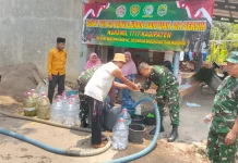 17 Koramil Serentak Gempur Kekeringan, TNI Kirim Air Bersih ke Majalengka